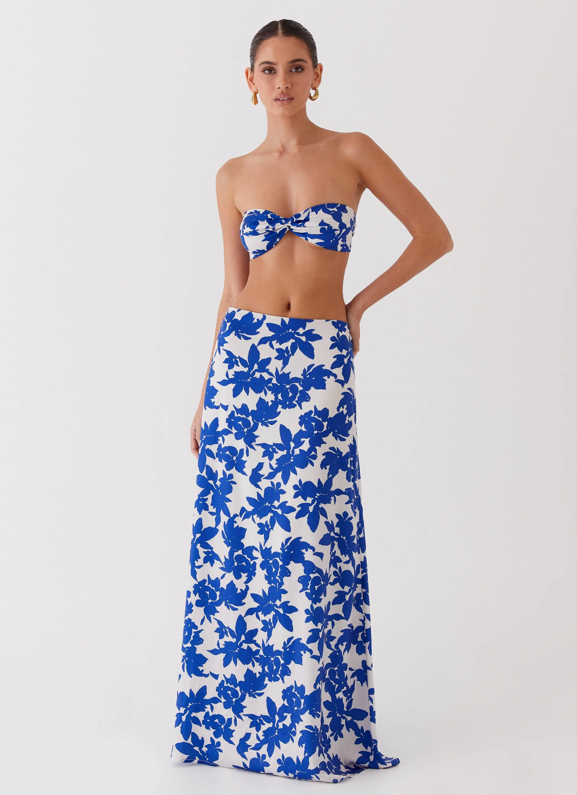 Good Value Sky Gaze Twist Top - Blue Floral