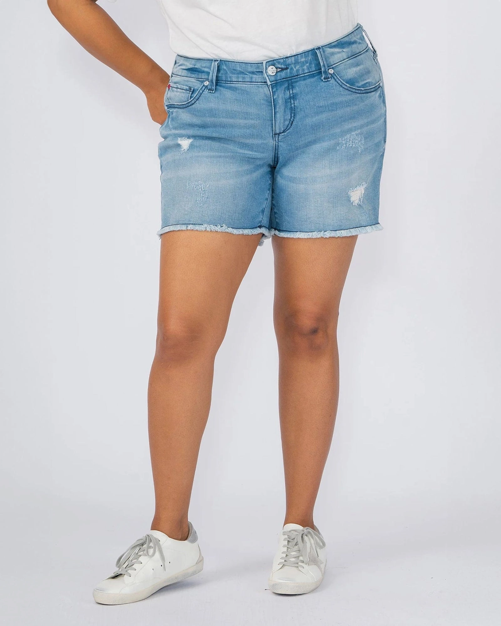 Frey Hem Shorts - Logan | LOGAN Easy Fashion
