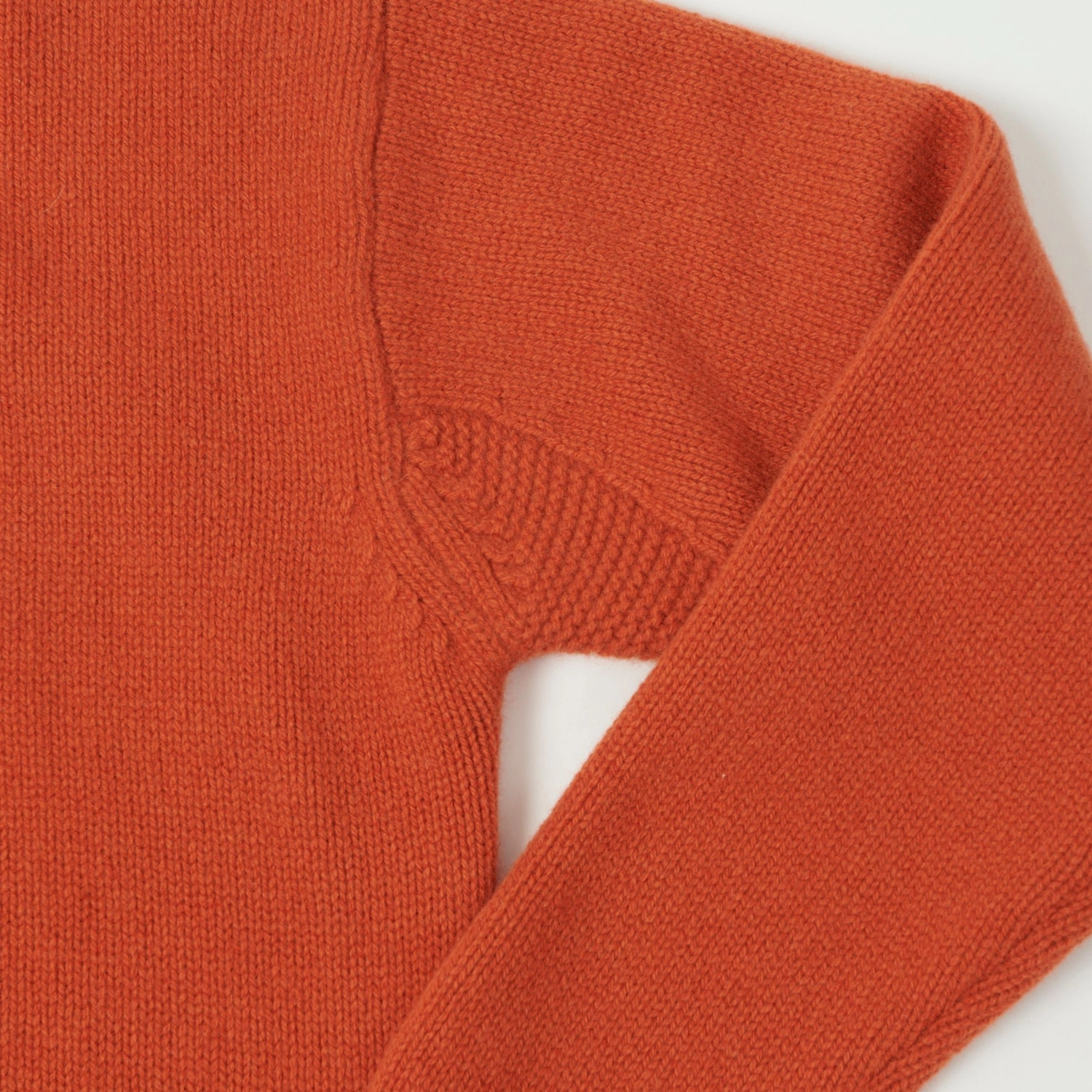Merz b. Schwanen 'Good Basics' Wool Cashmere Knit Pullover - Rust Ventilation Panel
