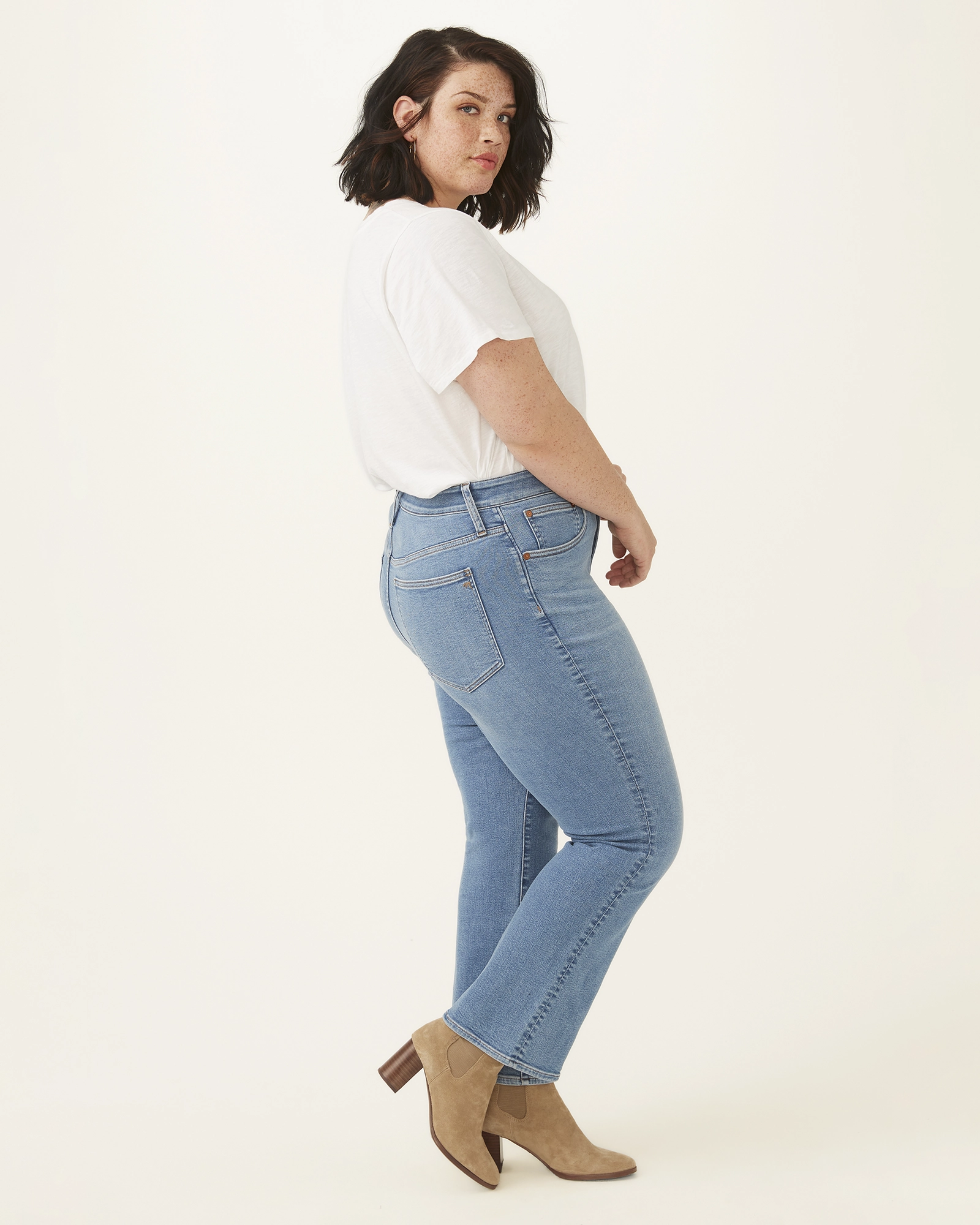 Cali Demi-Bootcut Jean in Core Indigo Wash | Medium Wash Trendy Waist