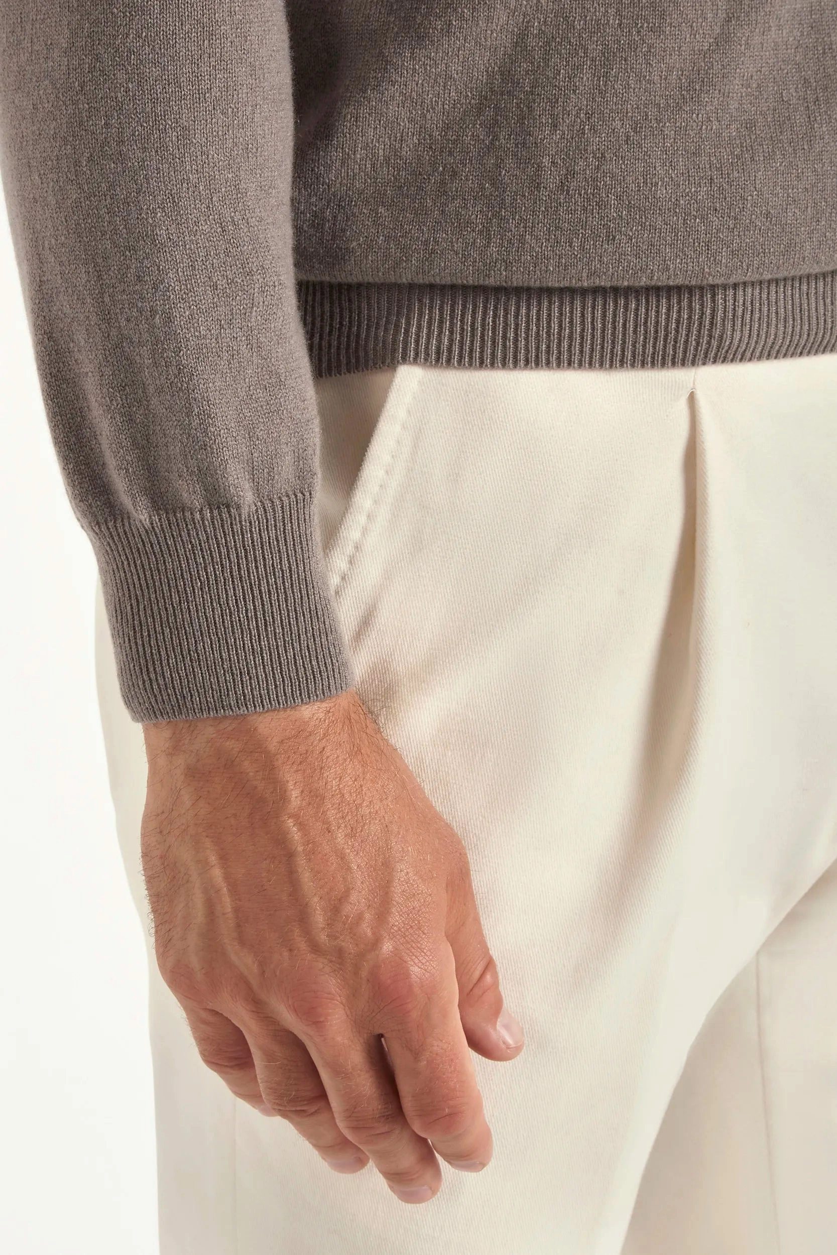 LowImpact Dye Taupe cashmere round neck ?C Made in italy