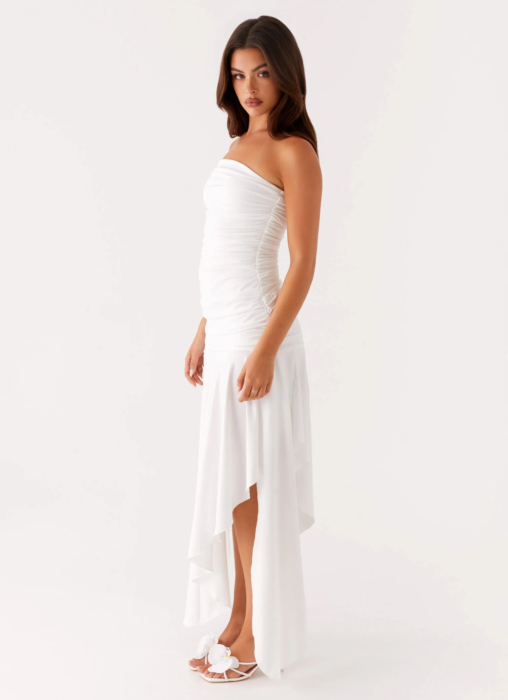 Cute Glow Maximalist-Trend Ora Strapless Maxi Dress - White