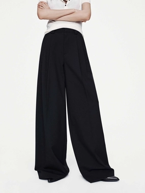 Multi Pocket Design Pleated Relaxed Trousers