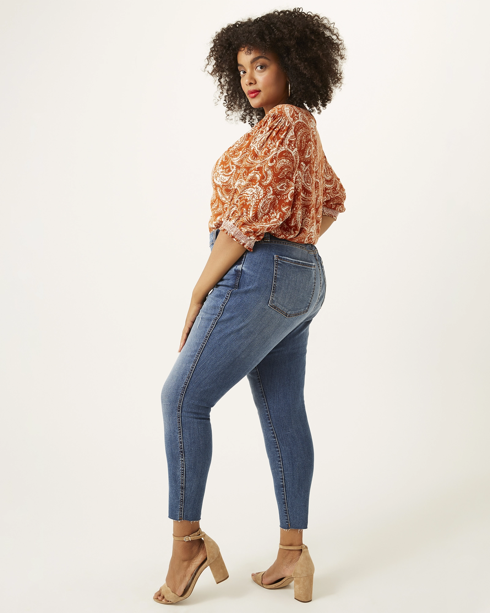 Donna High-Rise Button-Fly Straight-Leg Jeans | Medium Wash Softened Seams