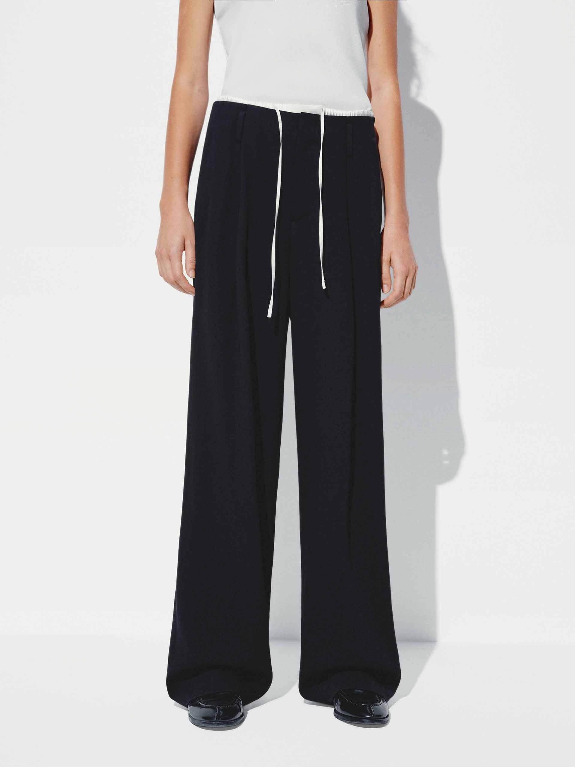 Weekend Ready Essential Wearable Drawstring Straight Trousers