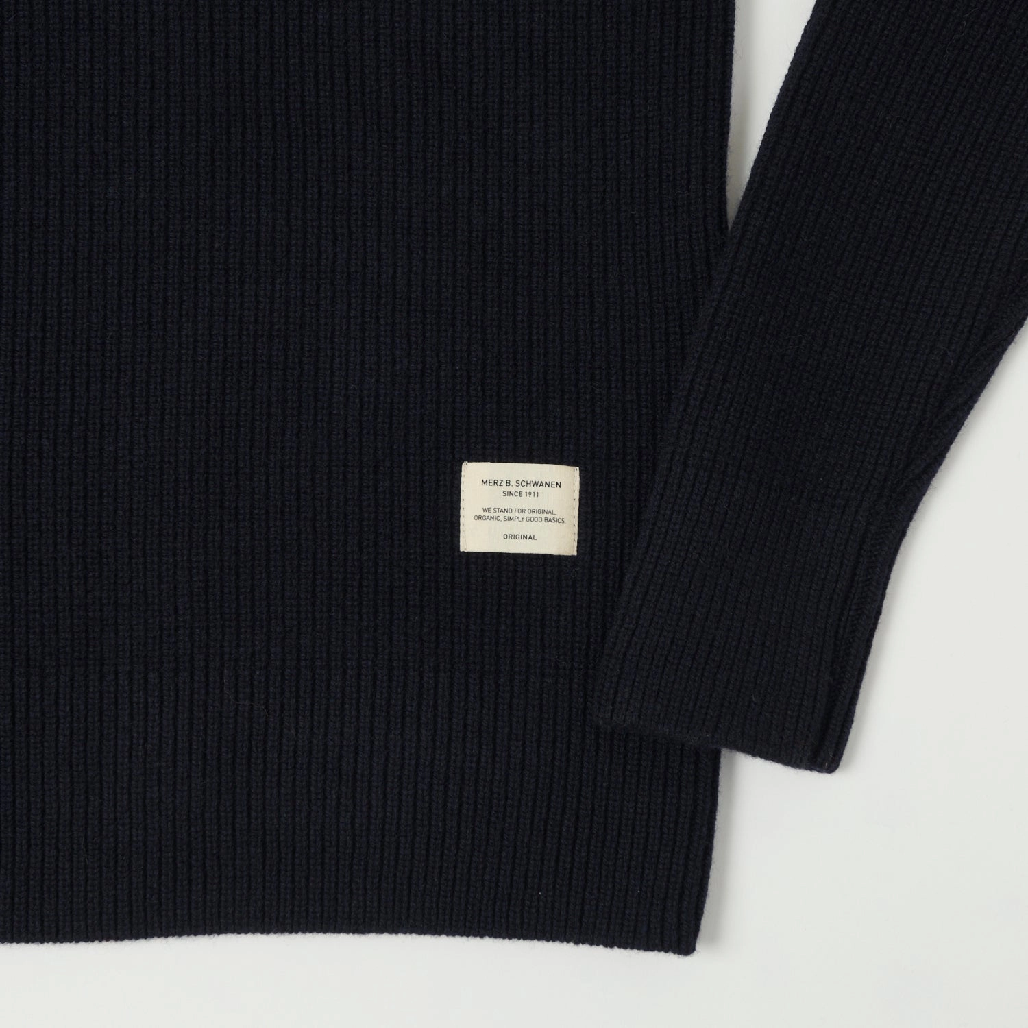 Merz b. Schwanen 'Good Basics' Wool Cashmere Ribbed Knit Pullover - Dark Navy Flexible Ribbing Winter Wardrobe