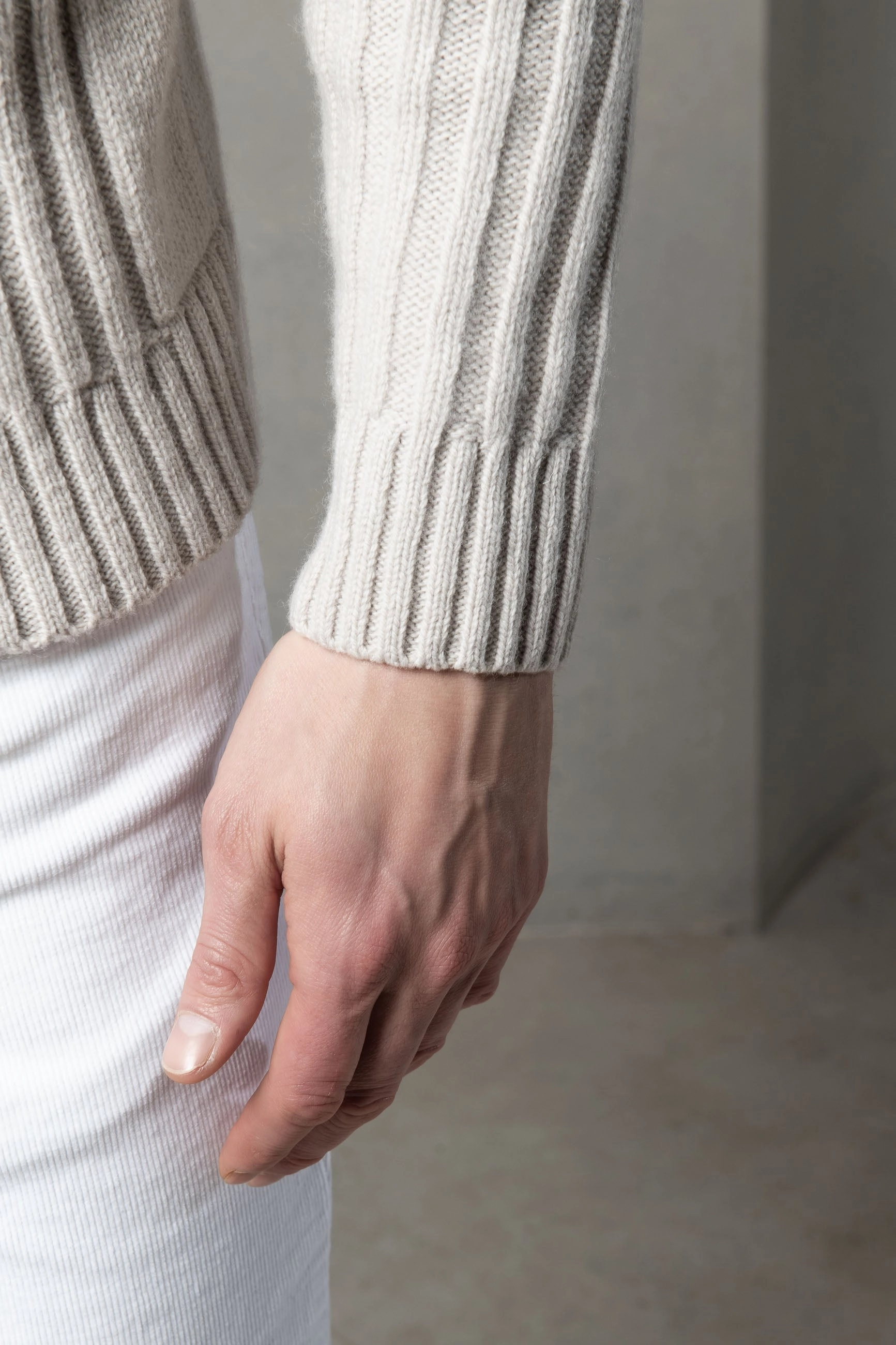 Workday Fit Beige jacquard patterned wool & cashmere turtleneck ?C Made in Italy