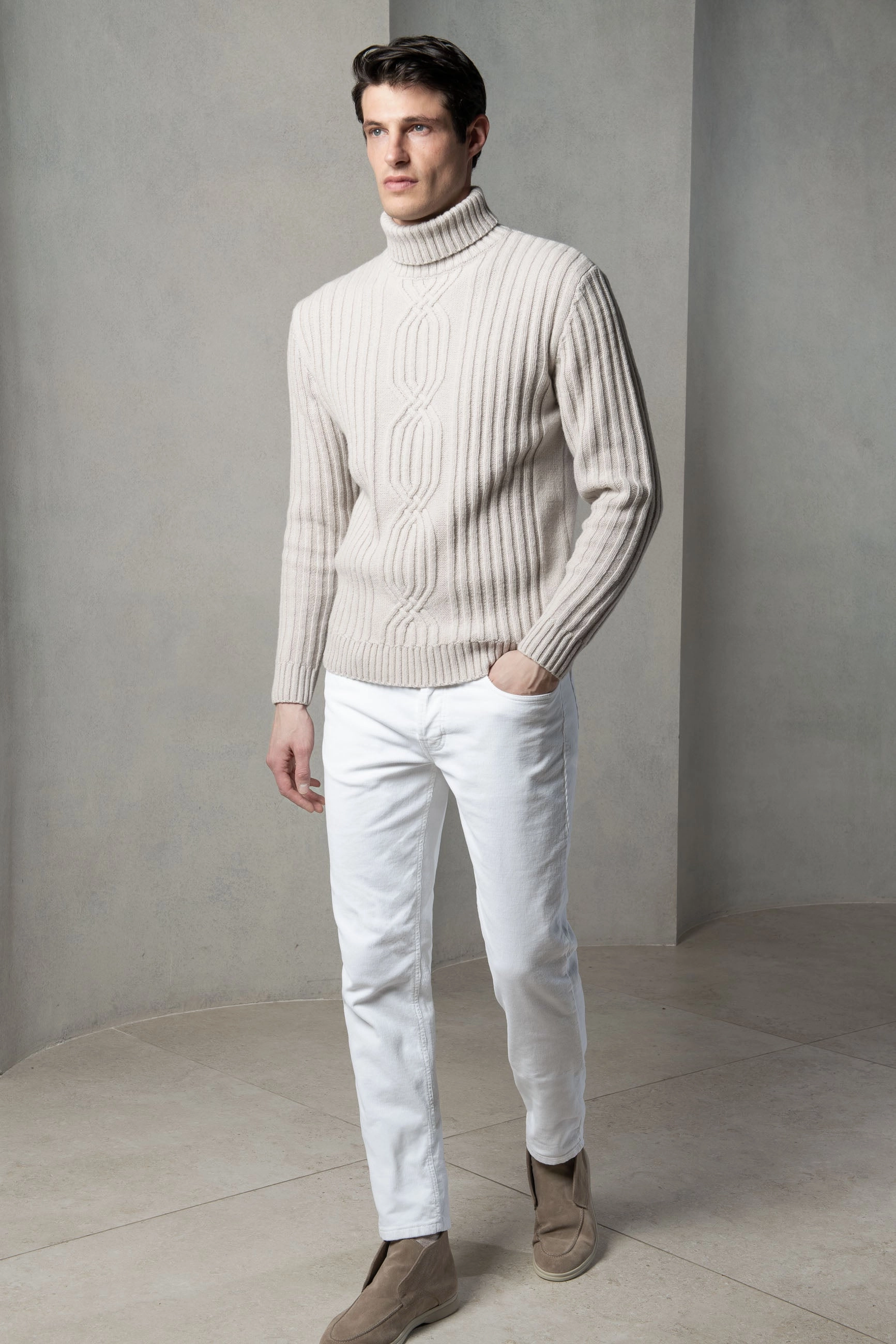 Ribbed Trim Non Chafing Seams Beige jacquard patterned wool & cashmere turtleneck ?C Made in Italy