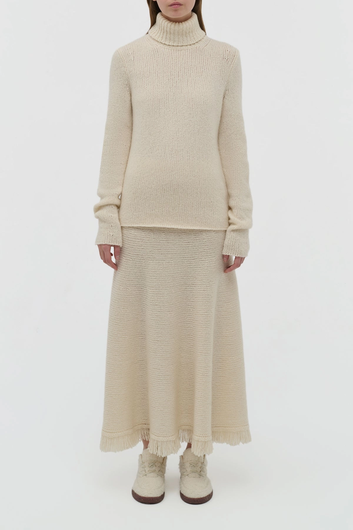 Nelle Knit Turtleneck in Ivory Cashmere Thermal regulation Cozy Lining