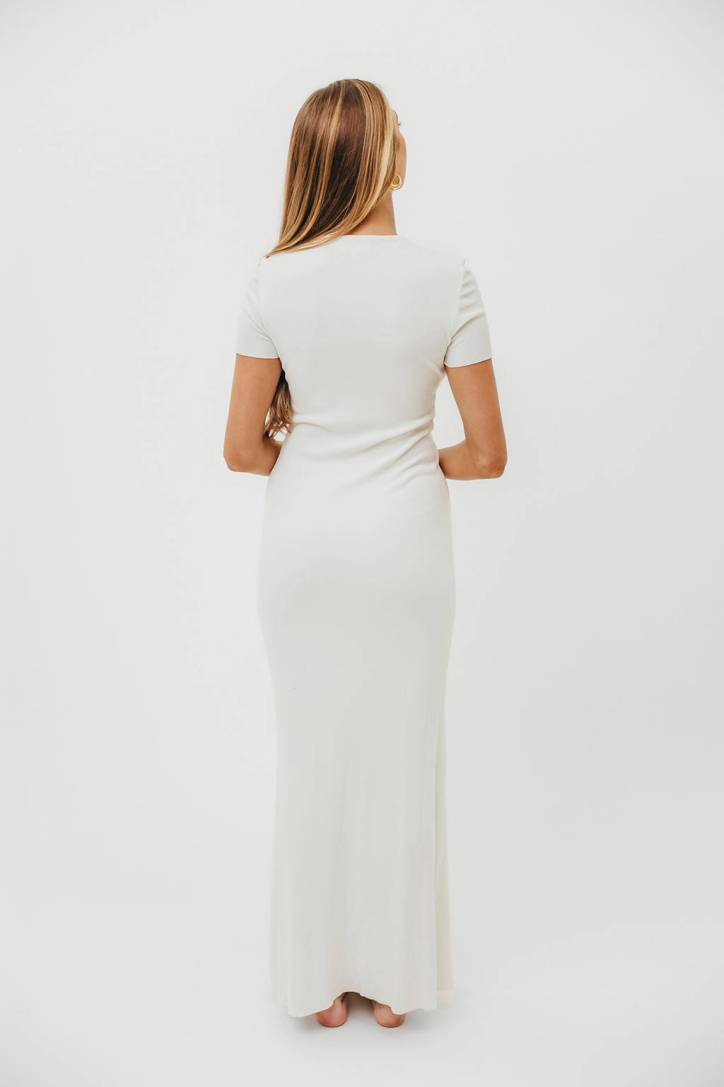 The Charlie Ribbed Maxi Dress in White - Bump Friendly *Final-Sale* Vibrant Hue
