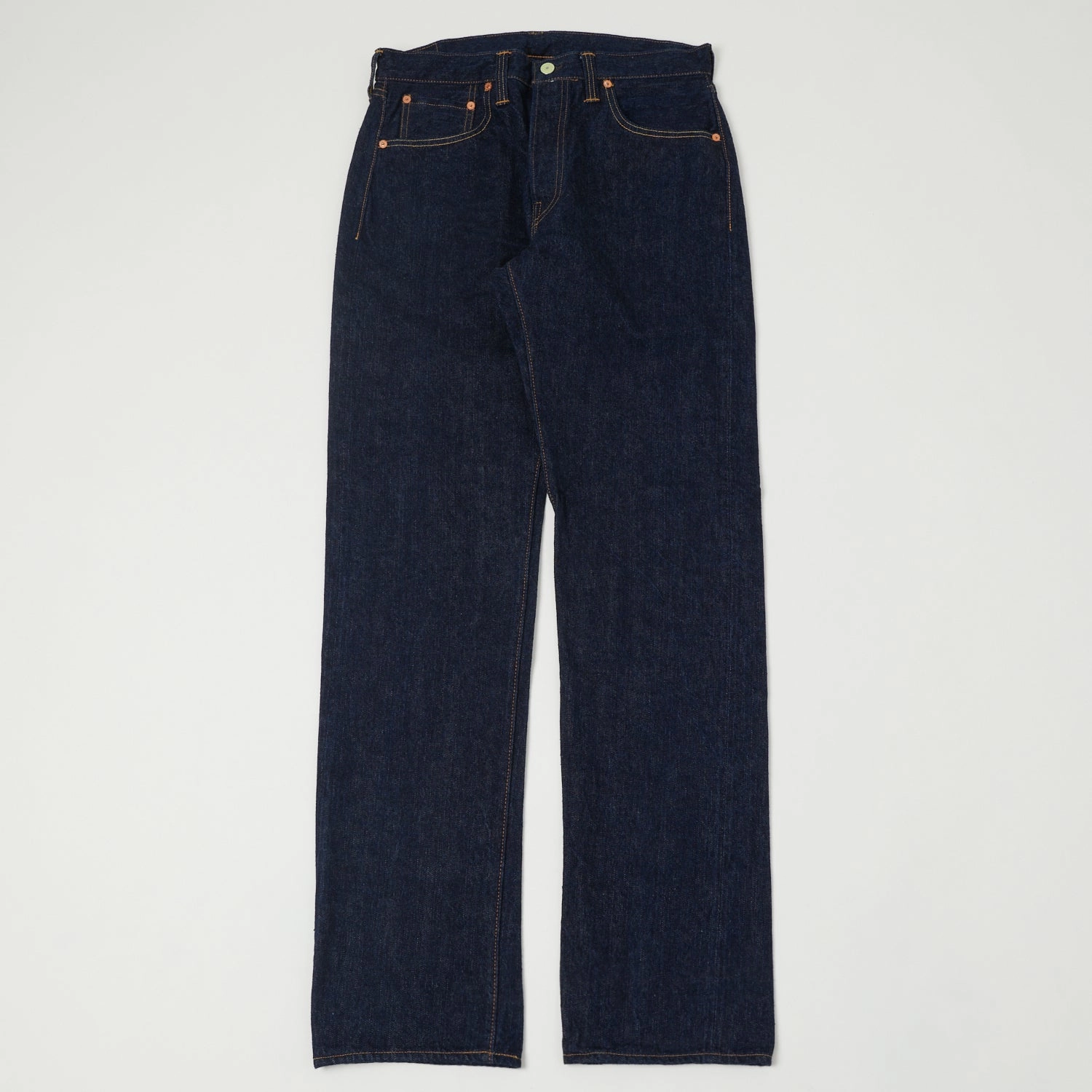 Outfit Mood Light Comfort Freewheelers & Co The Vanishing Vest 661XX 1956 Regular Tapered Jean - One Wash