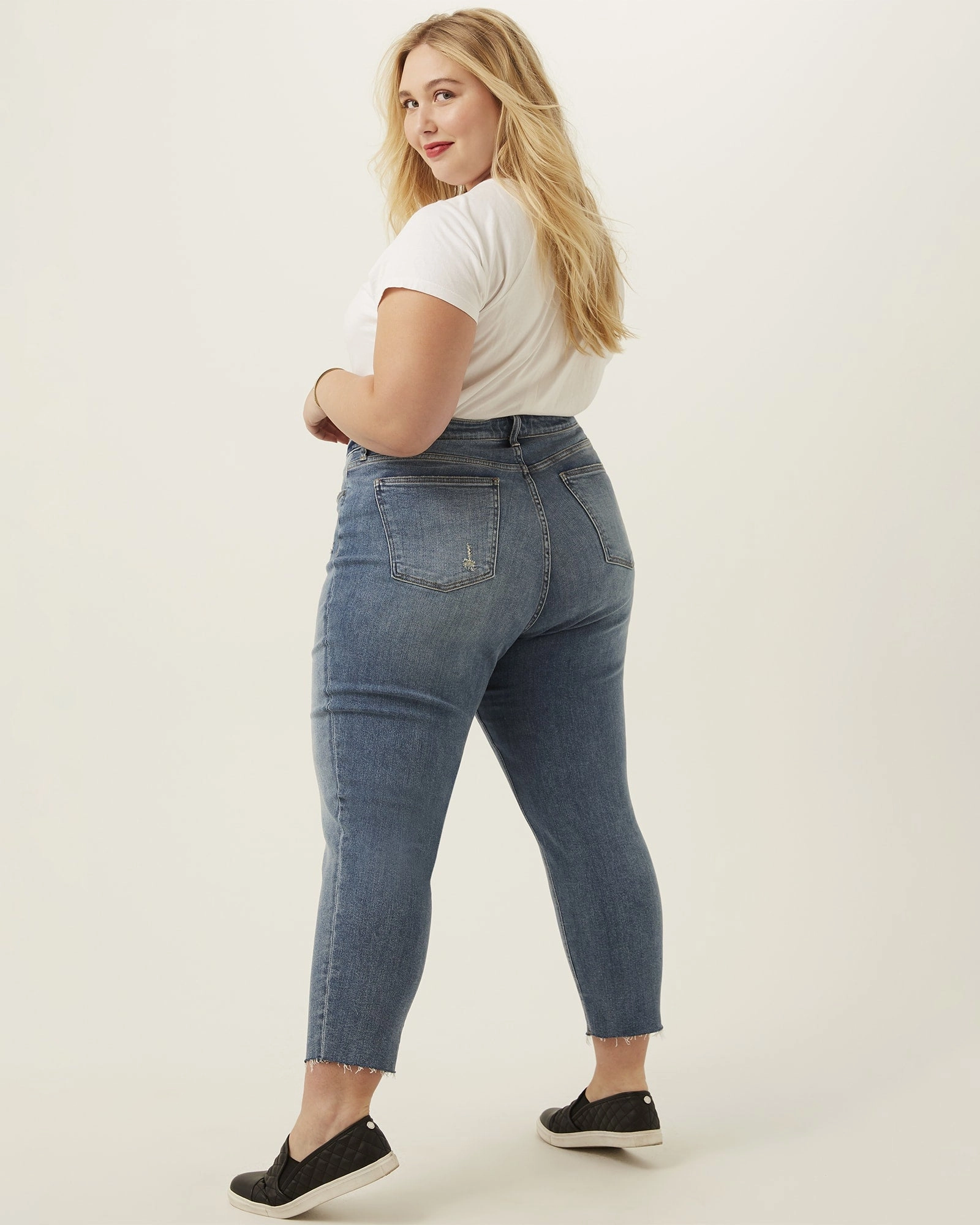 Rachael High Rise Mom Jean | Medium Wash Daily Essentials