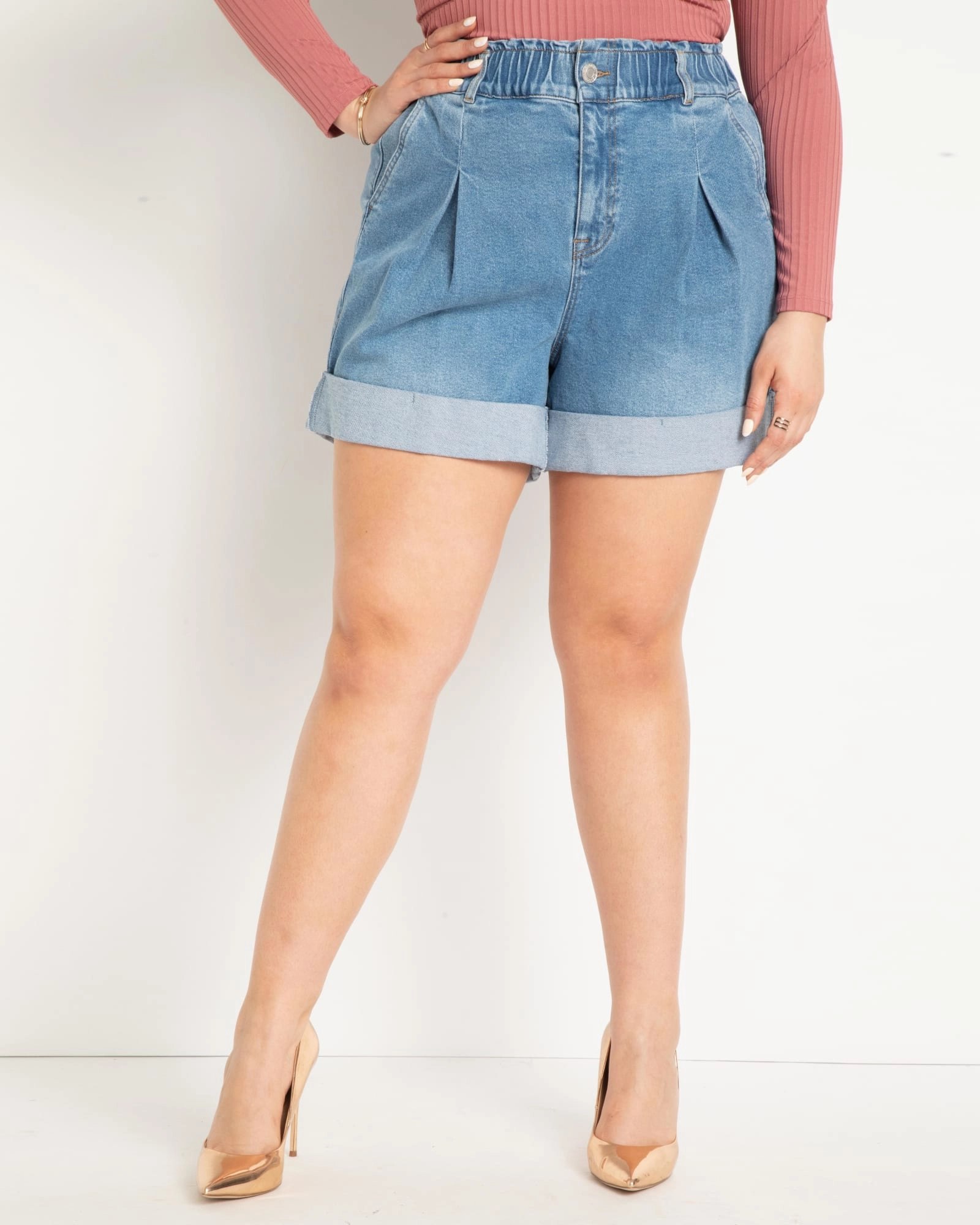 UltraSoft Lining Elastic Waistband Shorts with Pleat Detail | Medium Wash