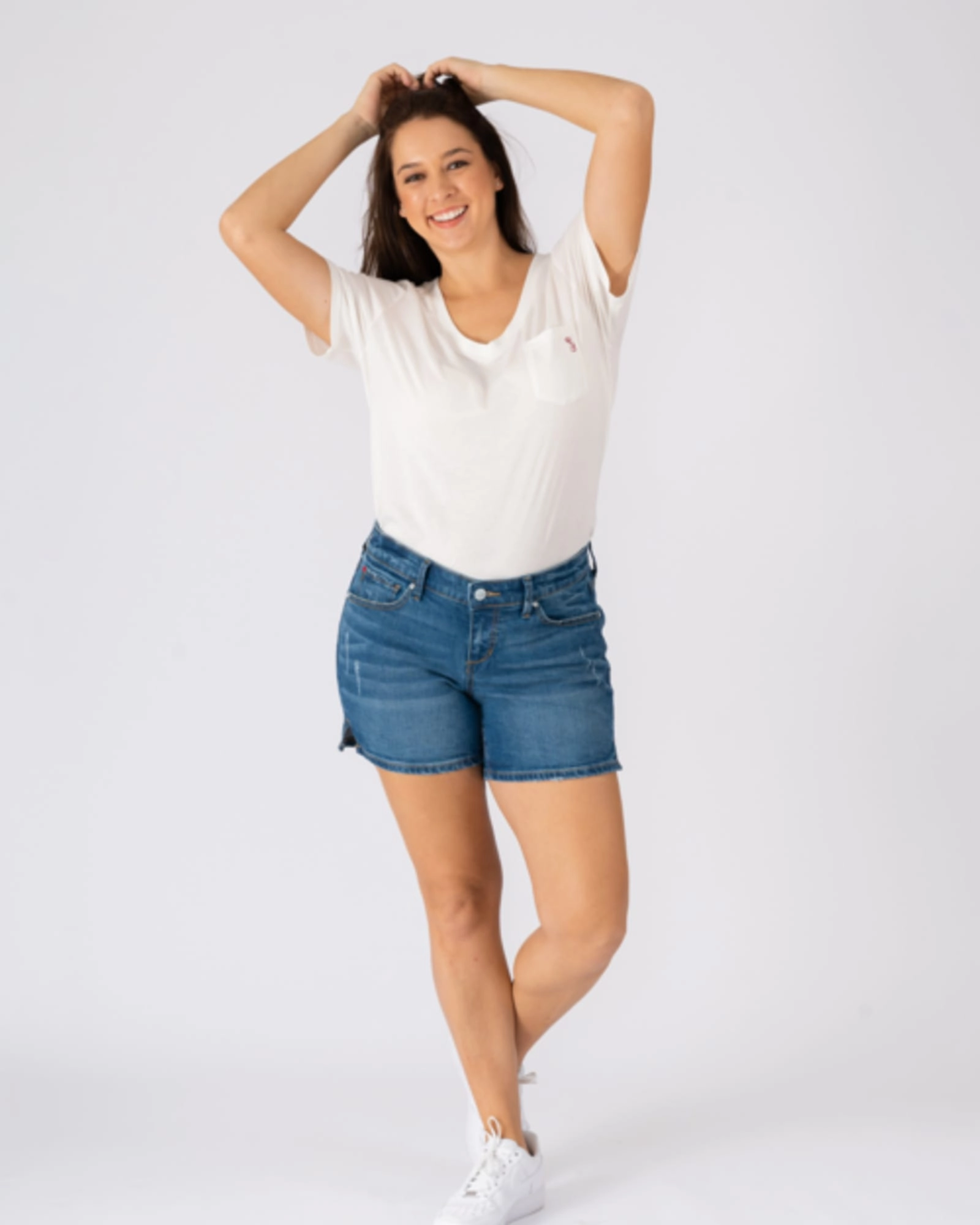 Baylee Side Vent Shorts | VERONICA Daily Go-To