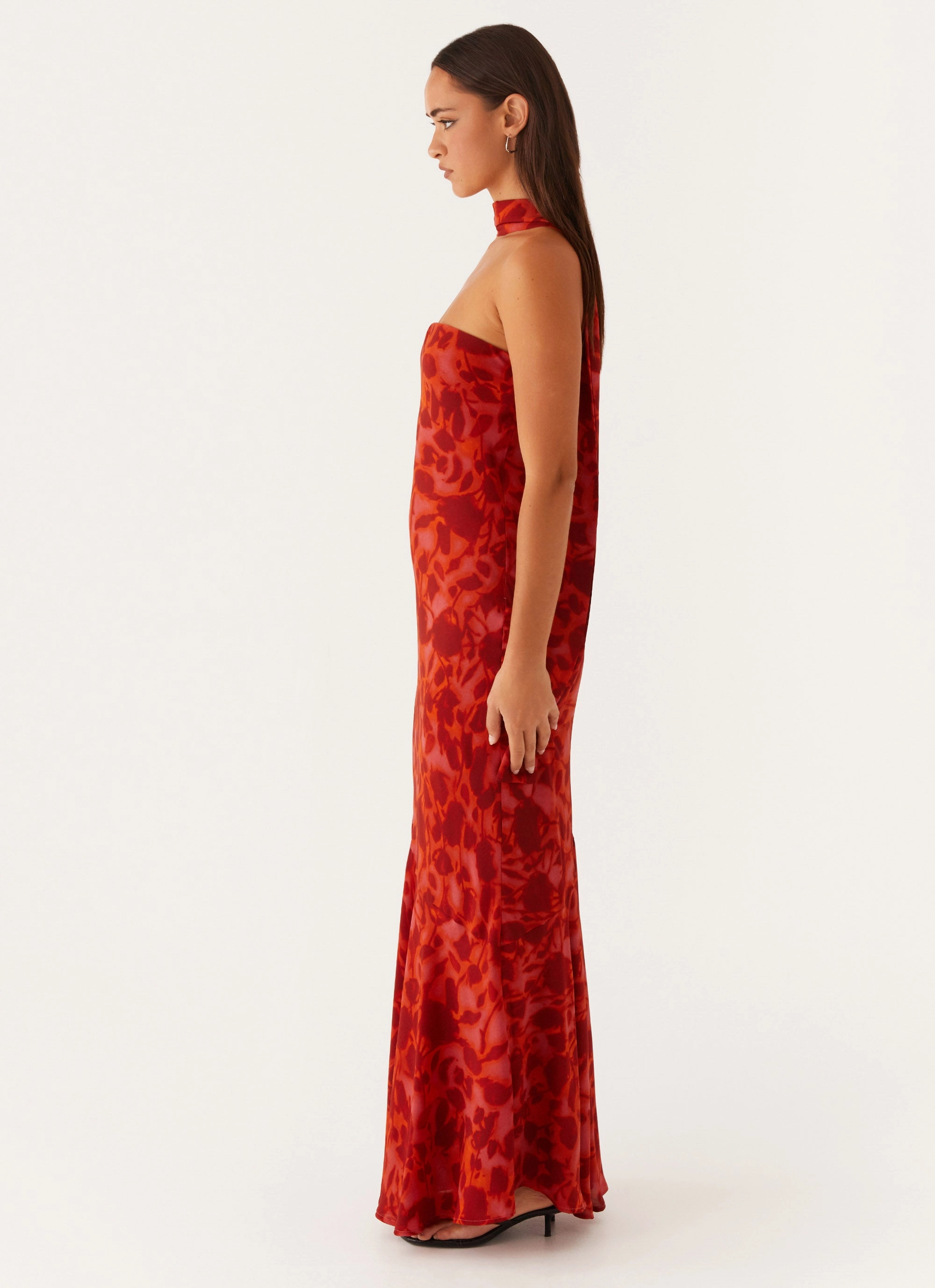 Trendy Everyday Cool Palette Under The Pagoda Maxi Dress - Deep Red Floral