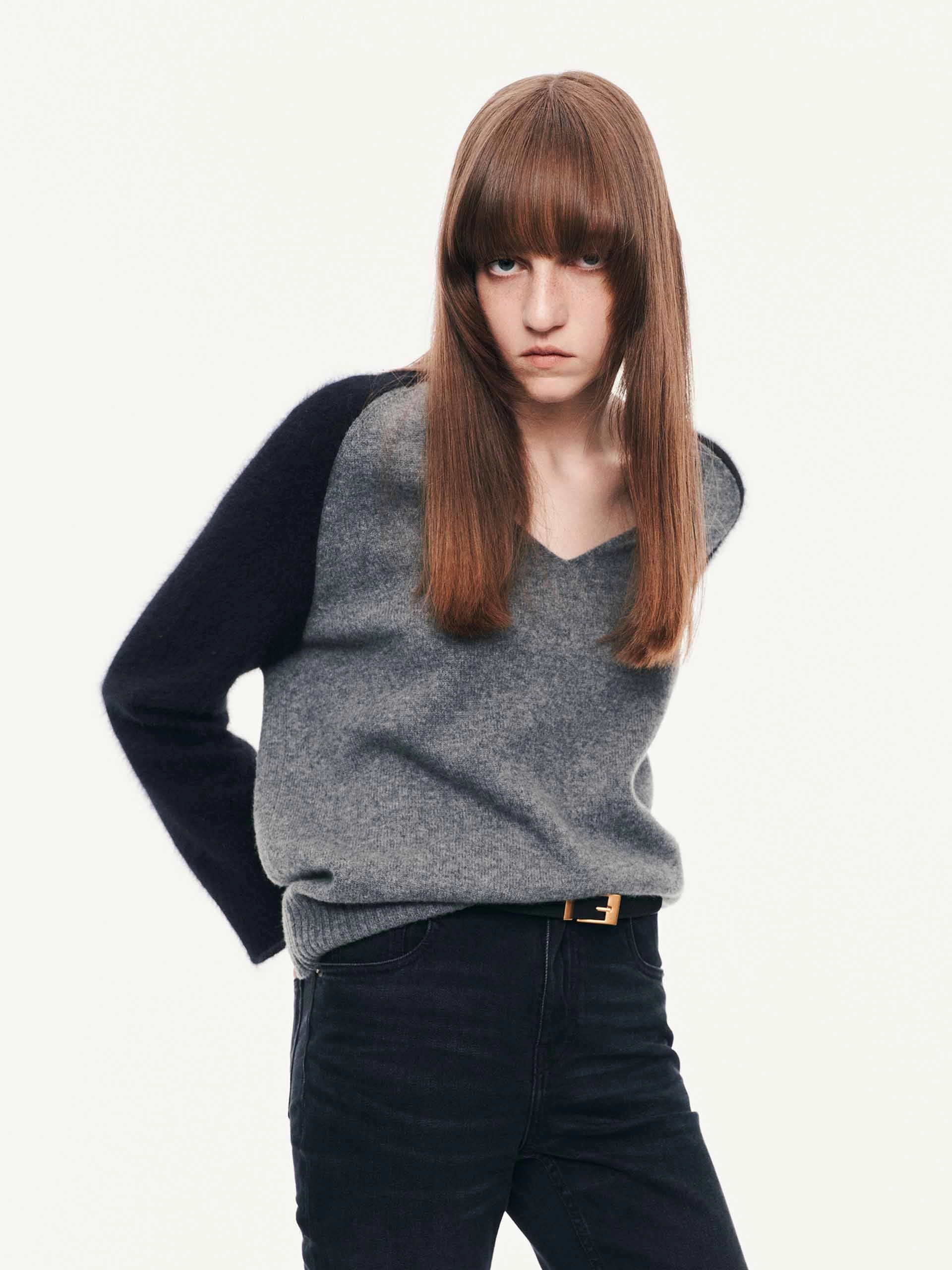 V-neck Contrast Sweater Smart Style