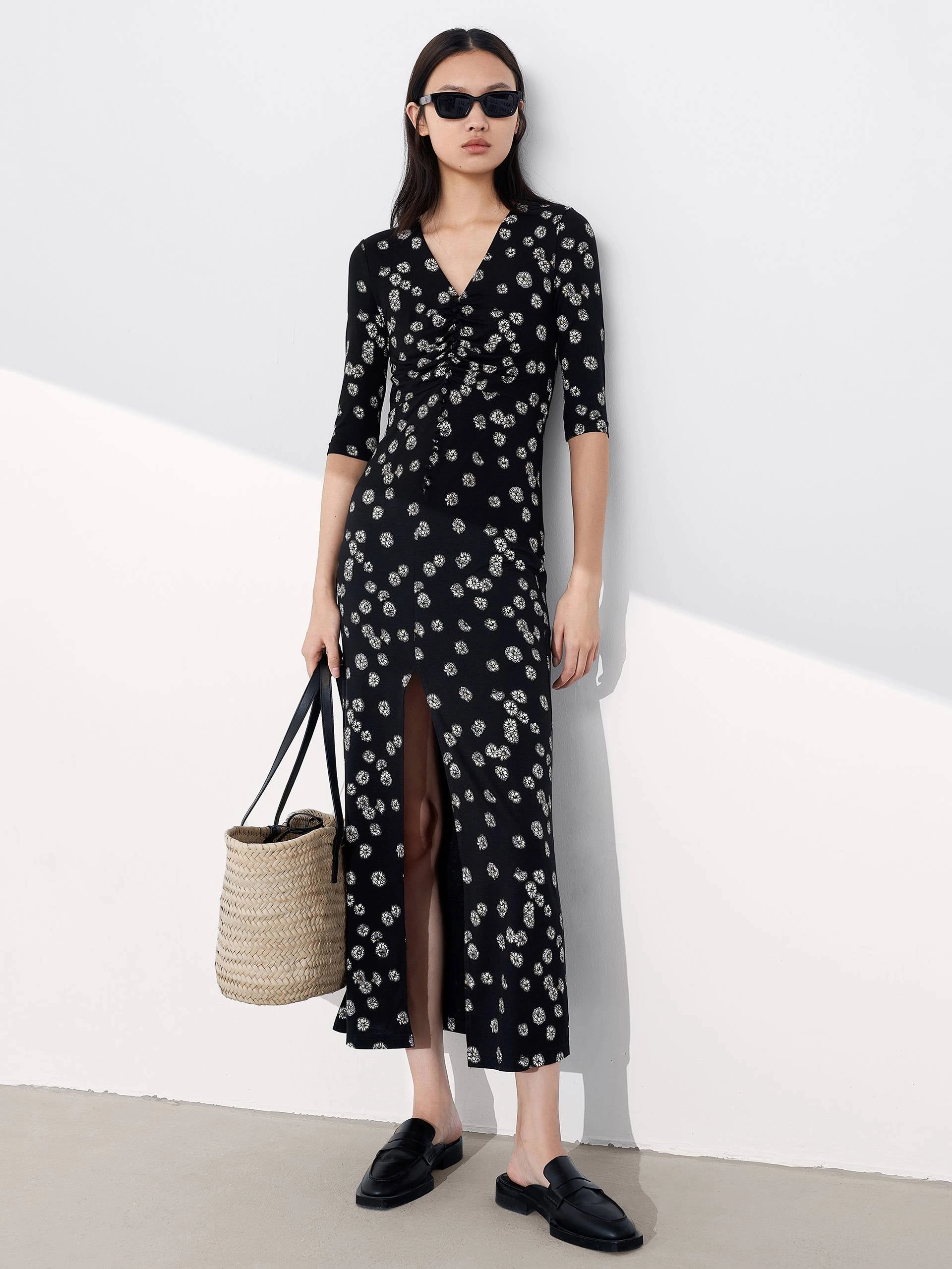 V Neck Daisy Print Dress Chic Balance Minimalist Layering