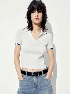 V-neck Embroidered Top HighElastic Recovery WaterRepellent Finish