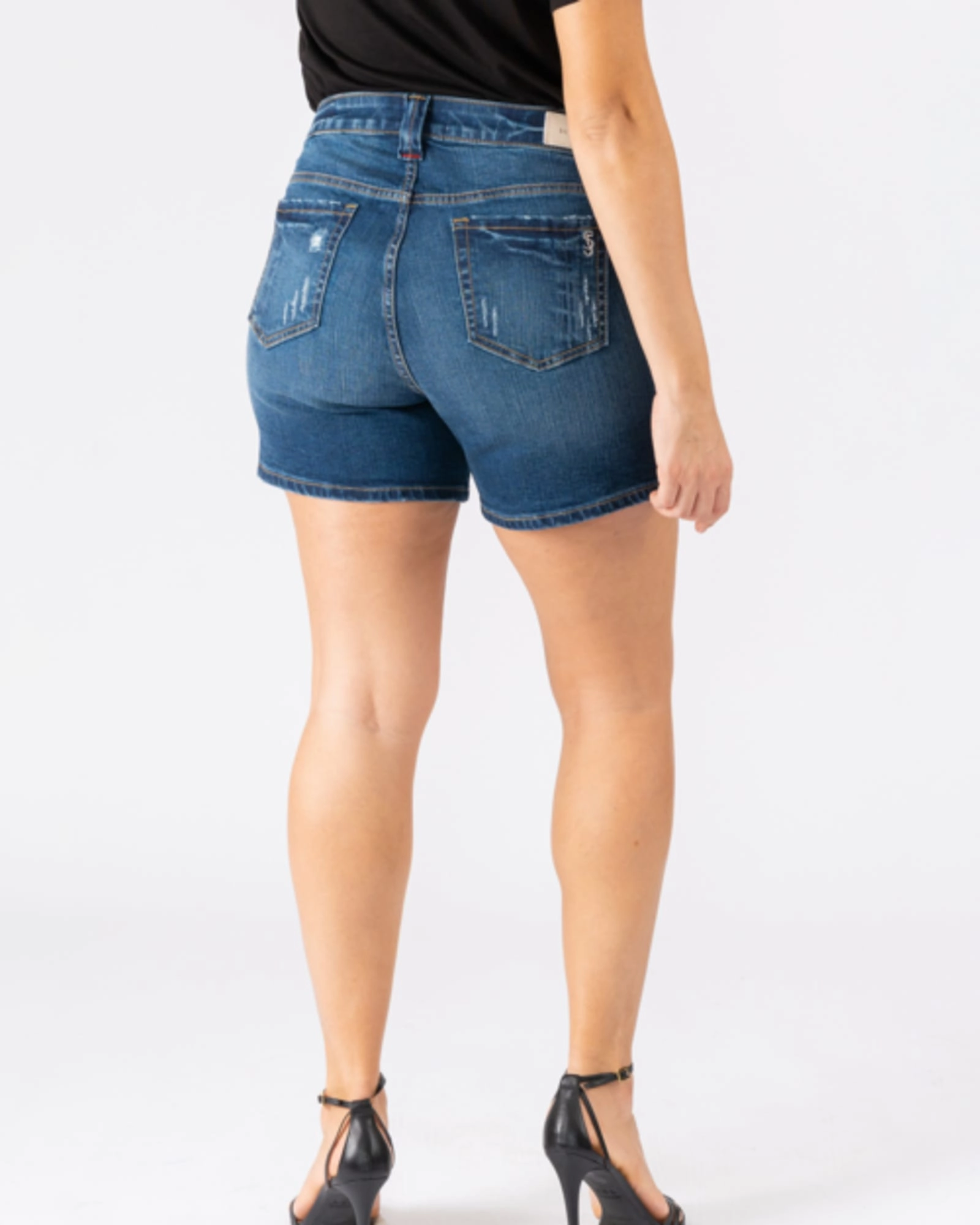 Baylee Side Vent Shorts | MIRIAM Youth Style Stylish Road Trip Contemporary Wear