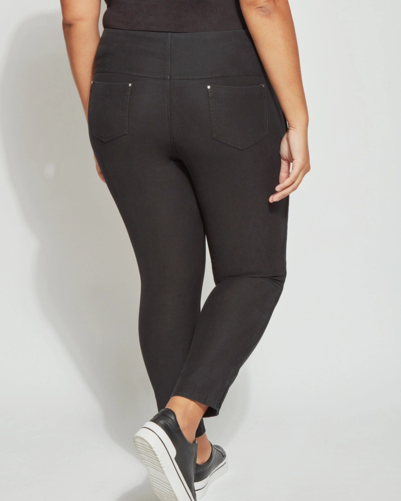 Sleek Waistband Park Split Hem Legging | Black
