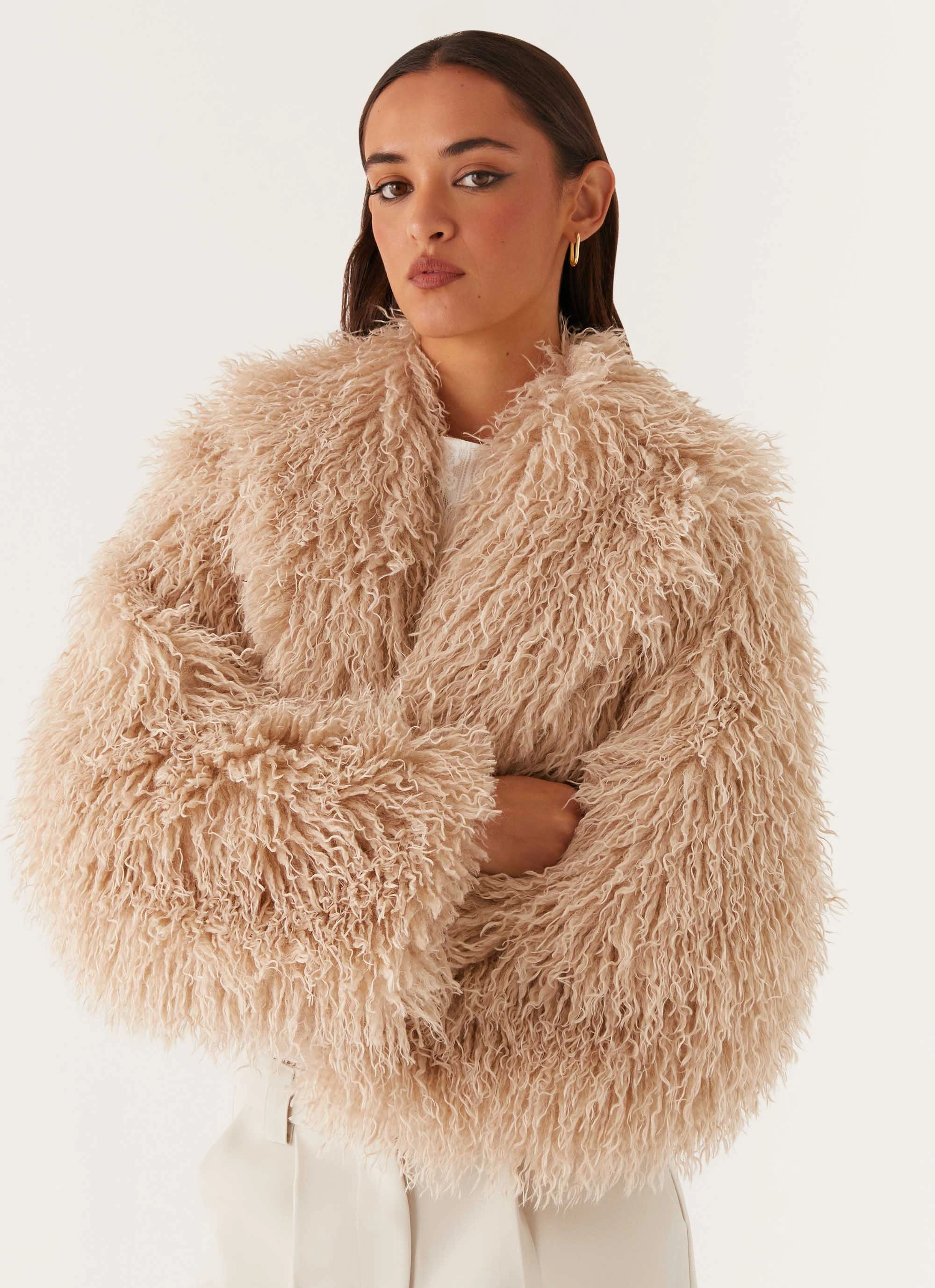 Virginia Cropped Fur Jacket - Taupe Rain Fit