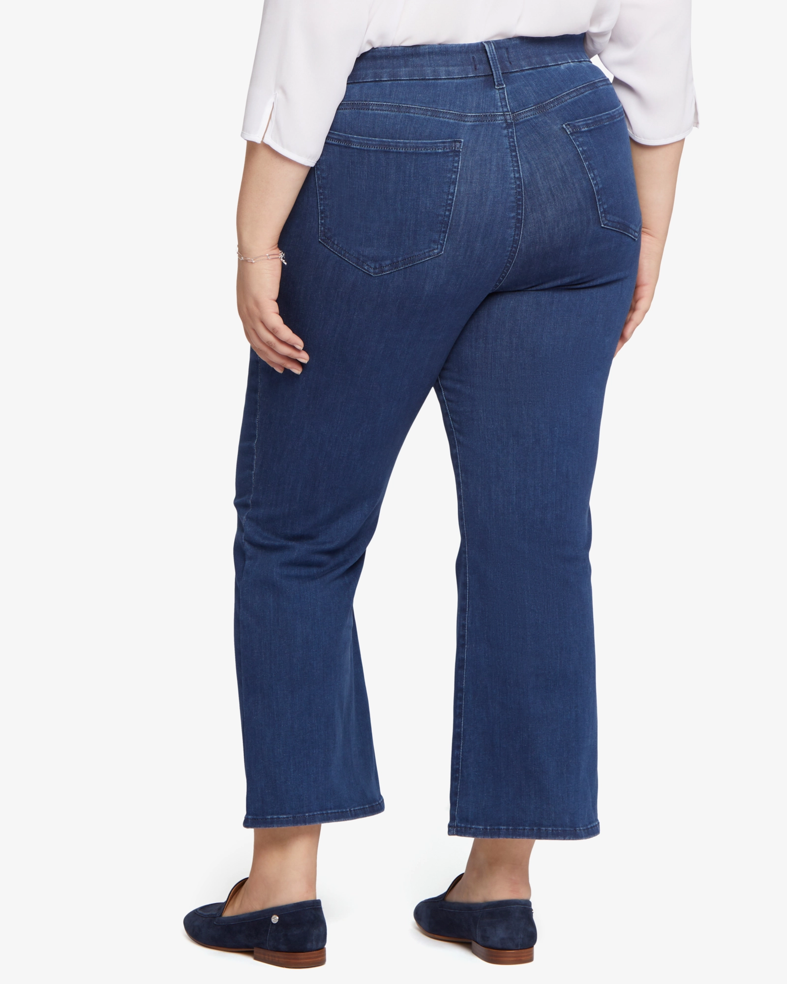 Elegant Travel Outfit Minimalist Style Waist Match Relaxed Flare Jean | Genesis