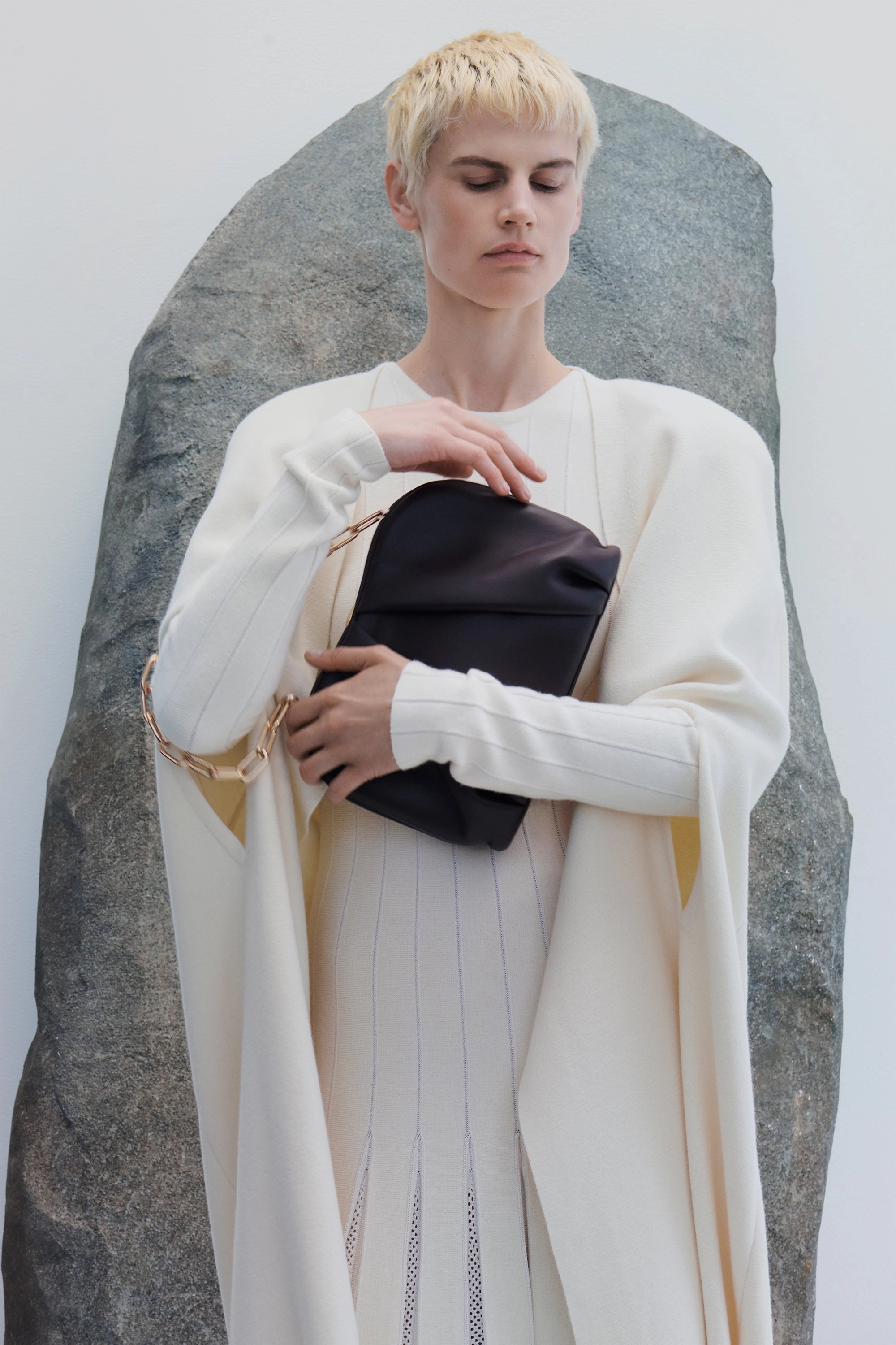 Calm Outfit Tagless Design Walsh Knit Maxi Pleated Dress in Ivory Wool