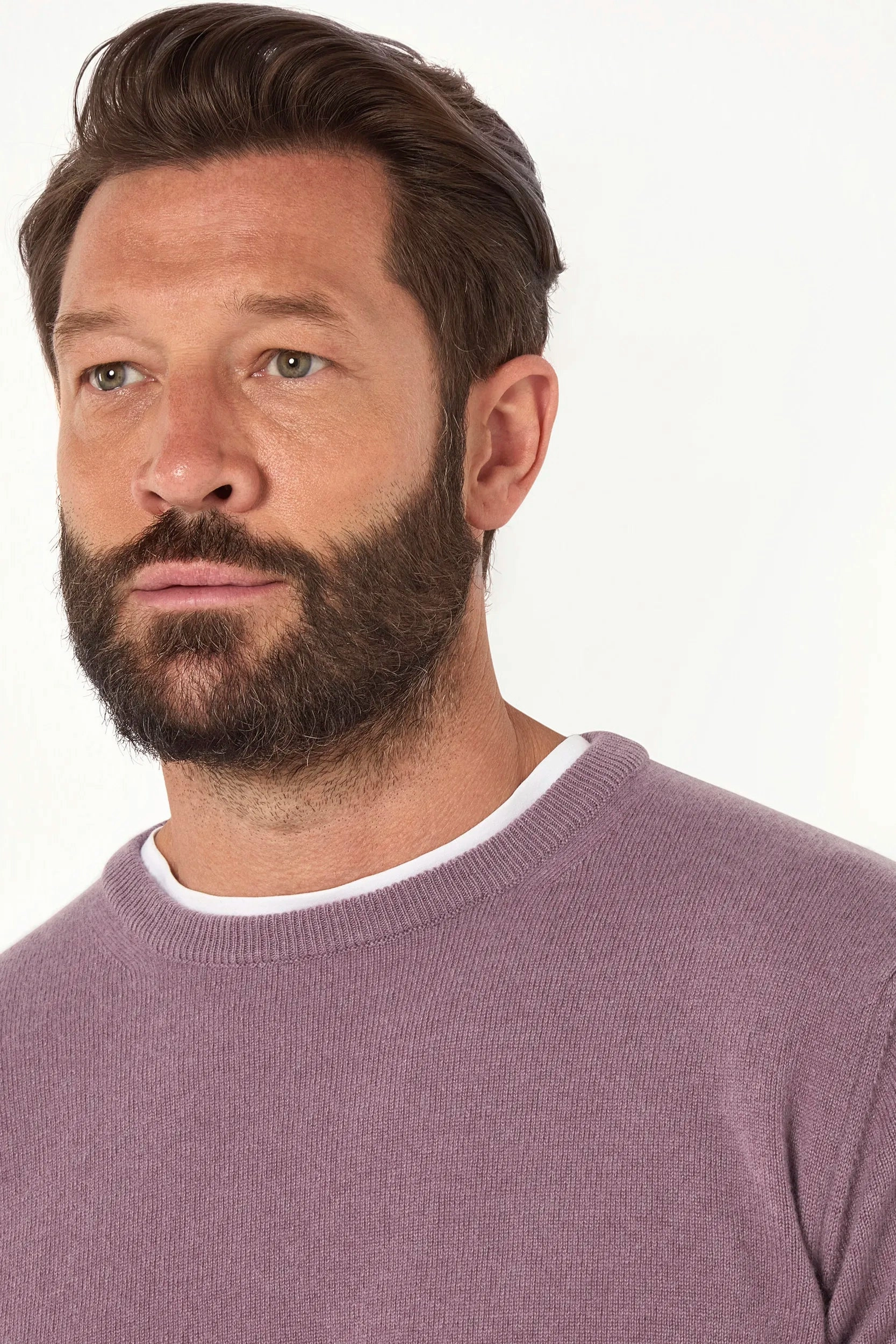 Plum cashmere round neck ?C Made in italy DoubleLayered Hem Technology Tailored Silhouette