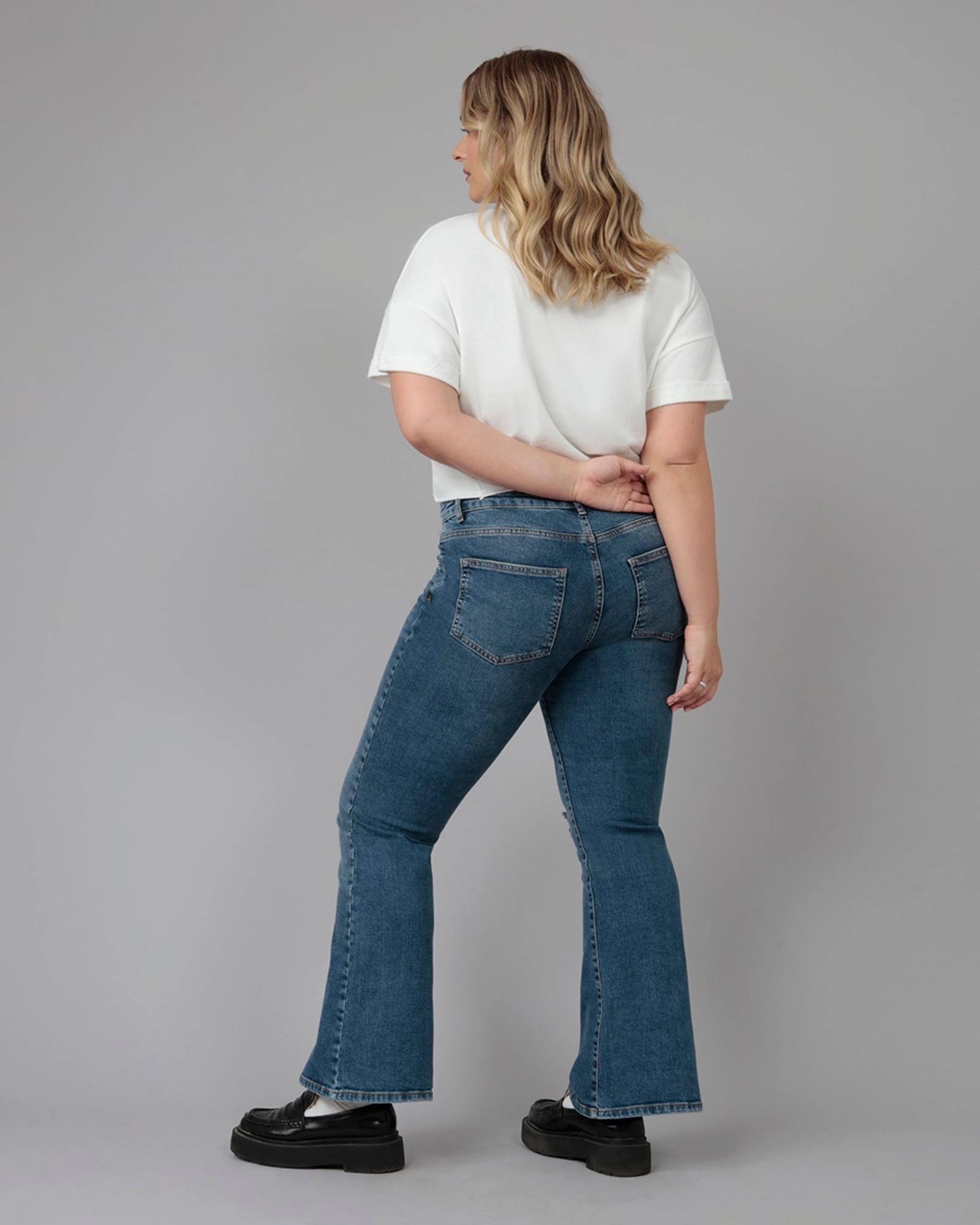 Formal City Walk Party Look Minimal Shrinkage Fabric Women's BRADLY-DIS Mid Rise Flare Jeans | Dim Sky
