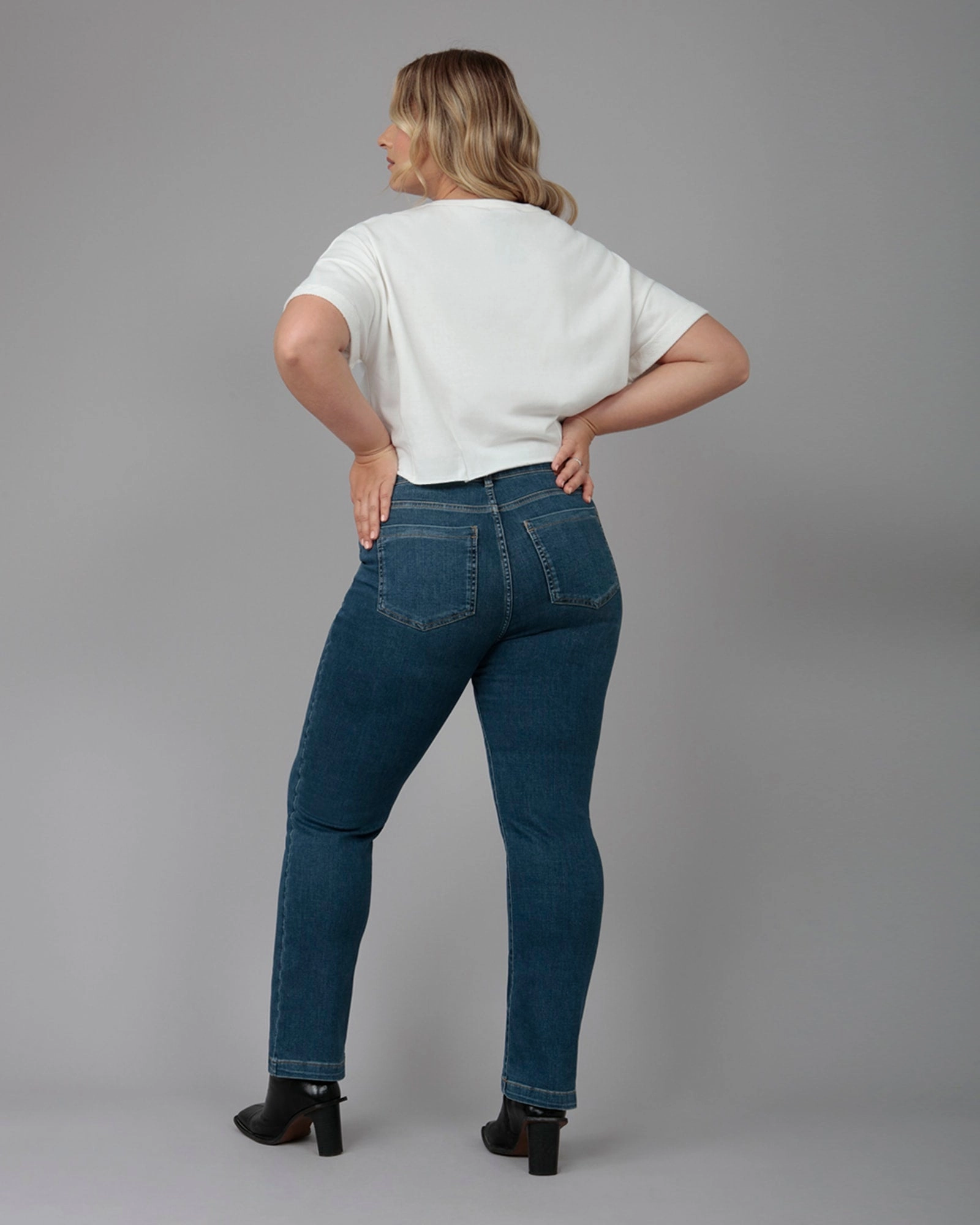 Brunch Outfit Vintage Lover Formal Weekend Warrior Earthy Women's DENVER-RCB2 High Rise Straight Jeans | Rugged Classic Blue