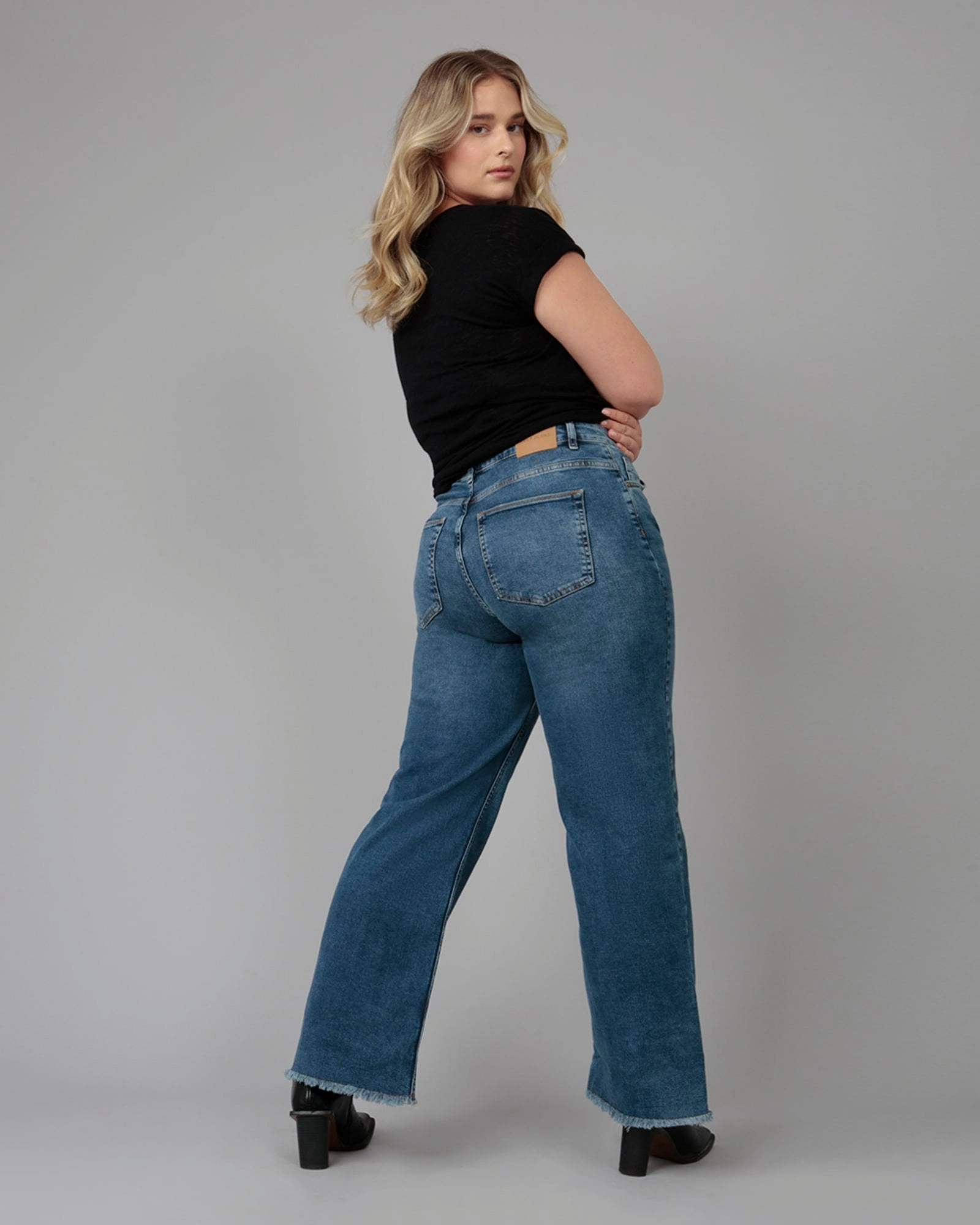 Women's MILAN-DIS High Rise Wide Leg Jeans | Dim Sky Fashion Piece